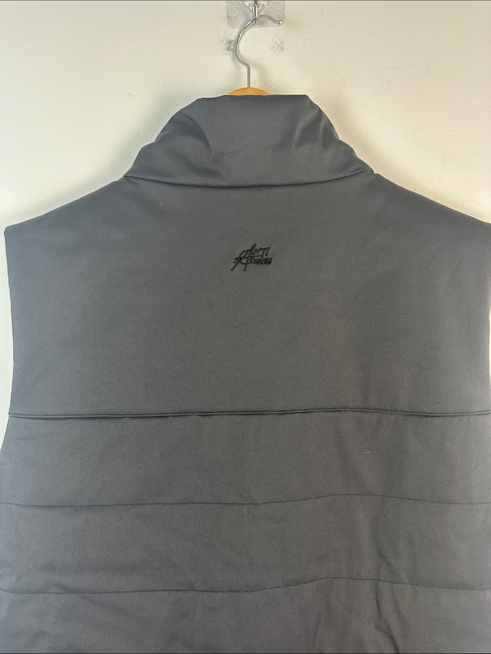 NEW Rip Curl Anti Series Ridge Insulated Vest Medium Black Pockets Surf Utility - Picture 10 of 16